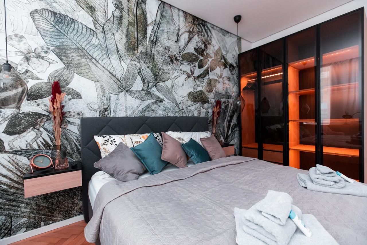 Petit Luxe Apartment เวียนนา ภายนอก รูปภาพ