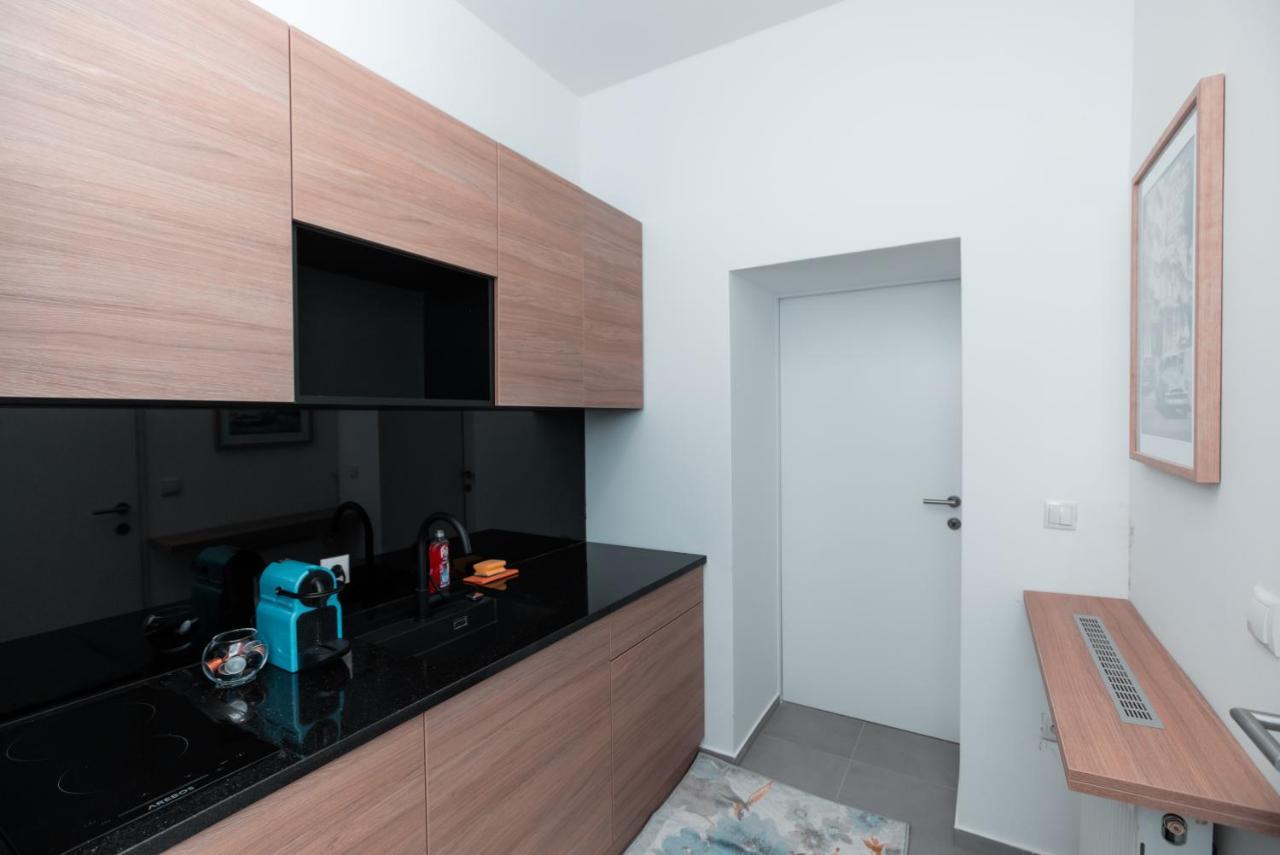 Petit Luxe Apartment เวียนนา ภายนอก รูปภาพ